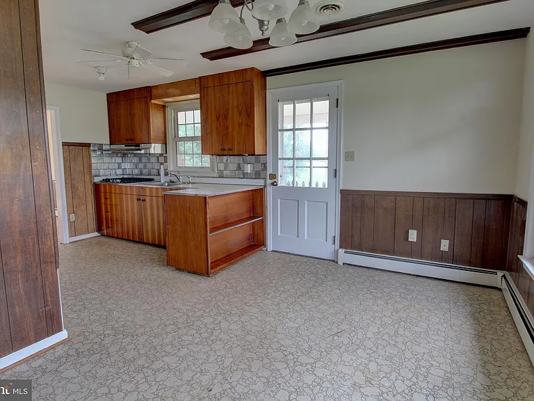 113 Thornton Ct — Photo 11