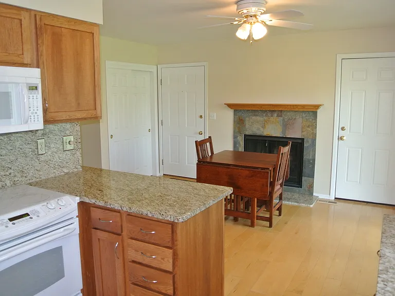 1080 Fairway Ct #3 — Photo 6