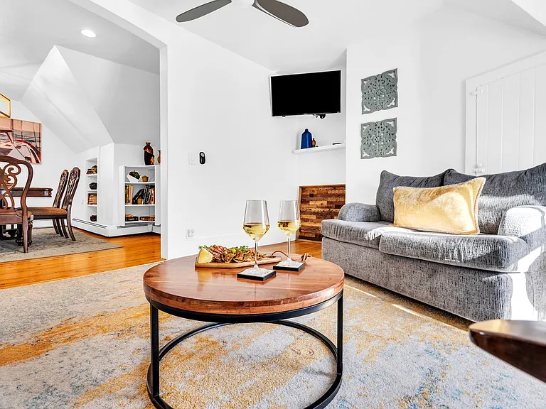 63 William St #3 — Photo 13