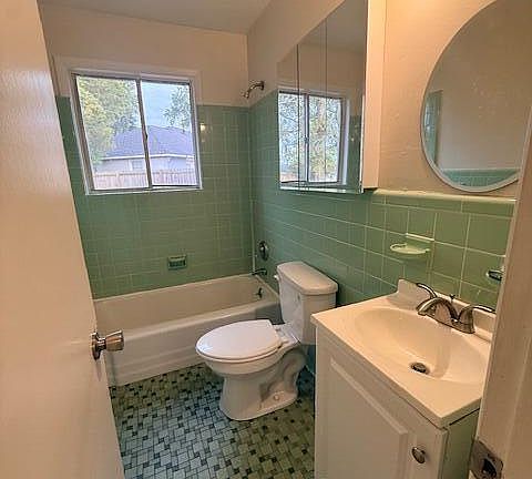 5th image of 2719 Dantzler St