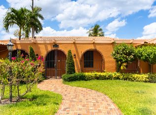 2355 NE 197th St, Miami, FL 33180