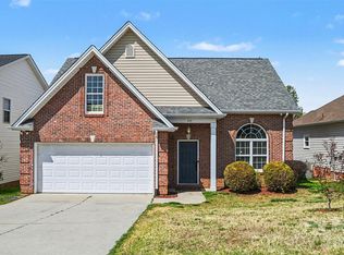 255 19th Ave SE, Hickory, NC 28602