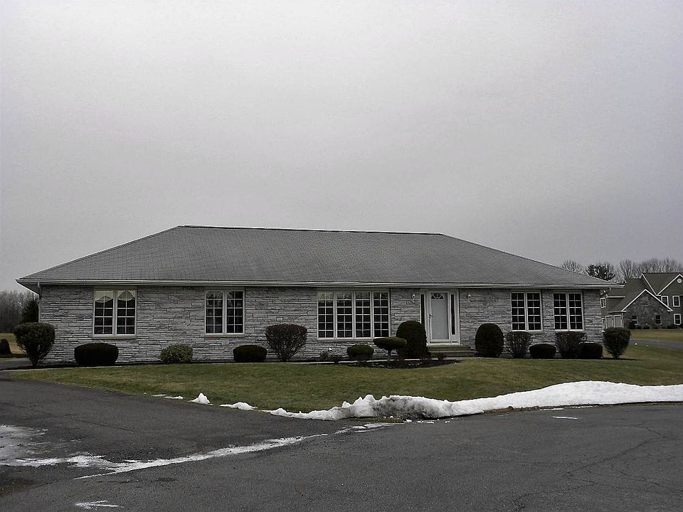 1st image of 12B Pineview Ct
