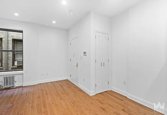 Rented by PREX Realty Corp | media 22