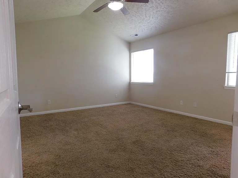 2929 Joan Way — Photo 10