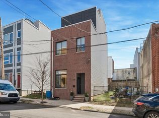 2720 W Cabot St, Philadelphia, PA