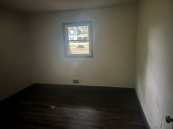 3rd image of 377 Turkey Creek Rd