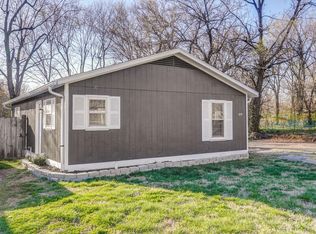 1719 N Hillcrest Ave, Springfield, MO 65802