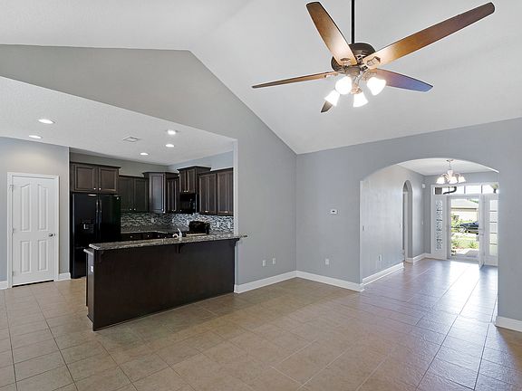2nd image of 312 Camellia Ct