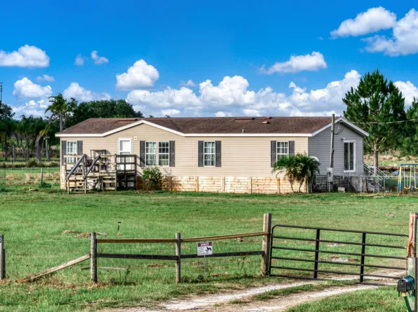 409 Detjens Dairy Rd, Venus, FL 33960