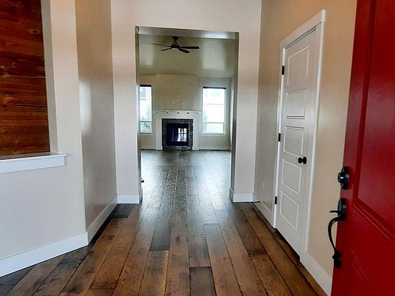 3rd image of 2509 E Snocreek Dr