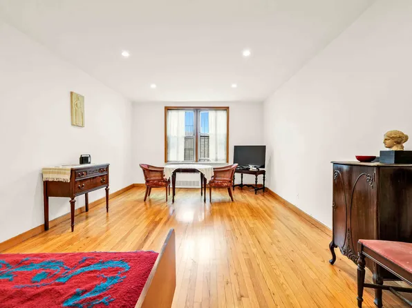 30-44 29th Street image 1 of 15