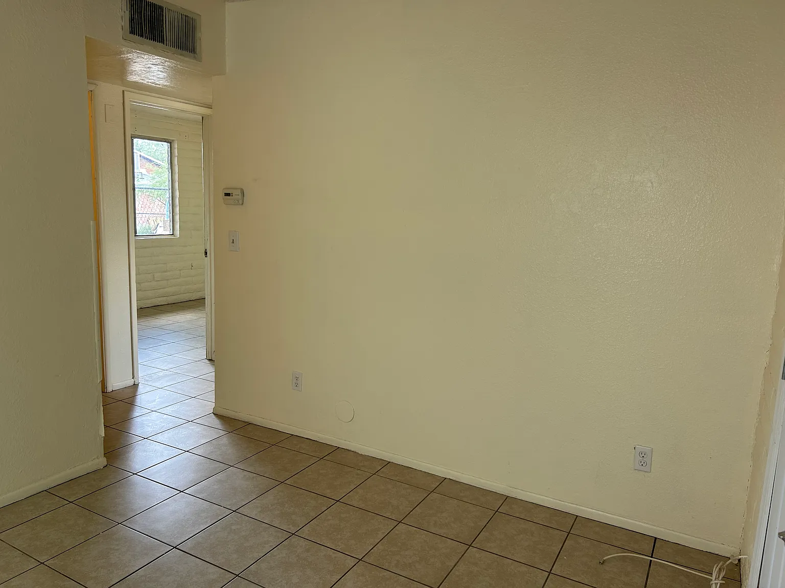 365 W 1st St — Photo 3