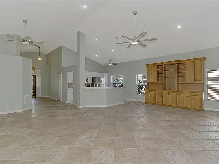 5271 Highbury Cir — Photo 11