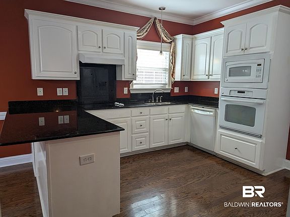 4th image of 6705 Somerby Ln