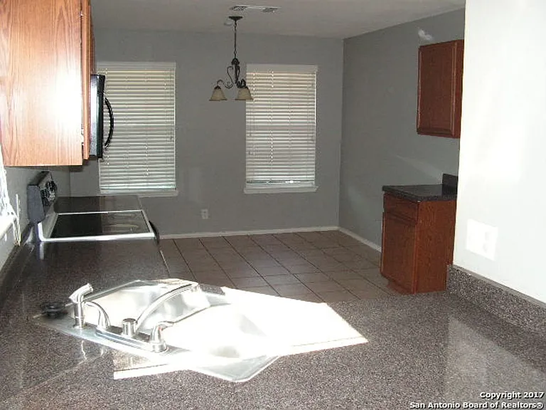 6602 Nora Vista Way — Photo 3