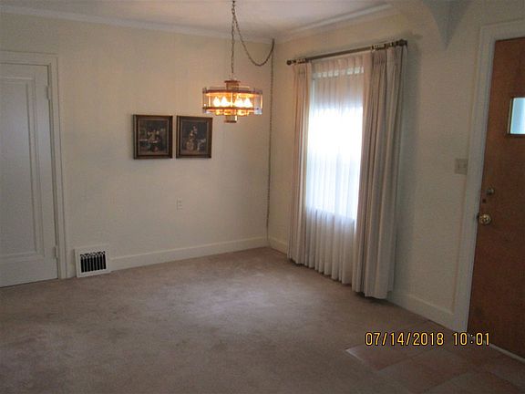 5th image of 3113 N Twelve Oaks Dr