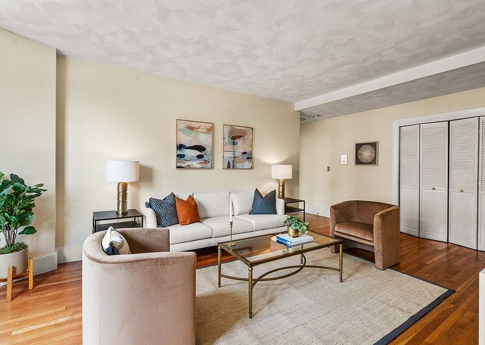 1st image of 37 Saint Paul St APT 3