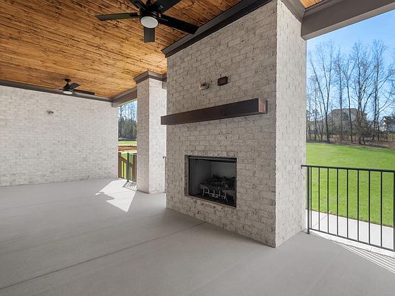 The Waylon A Outdoor Living Area