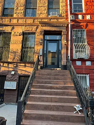 Rented by Delmark Realty LLC | media 20