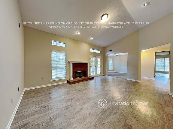 4th image of 3508 Tiffany Dr SE