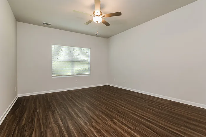 257 Clydesdale Cir — Photo 8