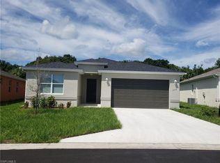 1052 Hamilton St, Immokalee, FL 34142