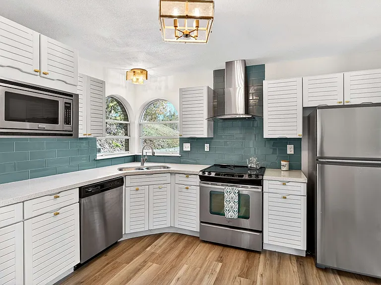 9568 Houston Hill Rd — Photo 11