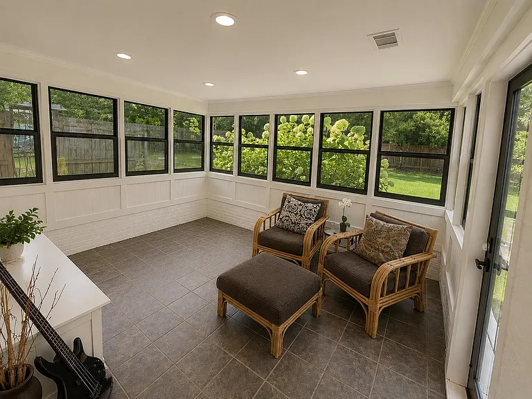 6680 Corsica Dr — Photo 11