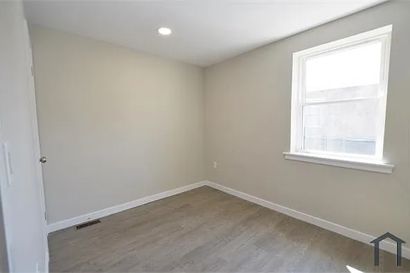 518 Greenwich St — Photo 14