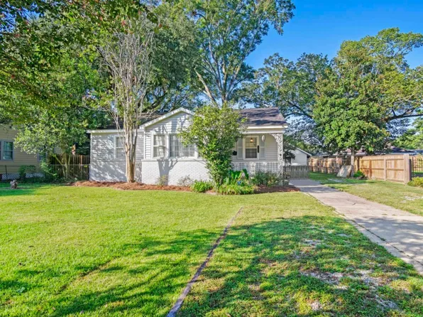 4588 Mimosa St, Baton Rouge, LA 70808