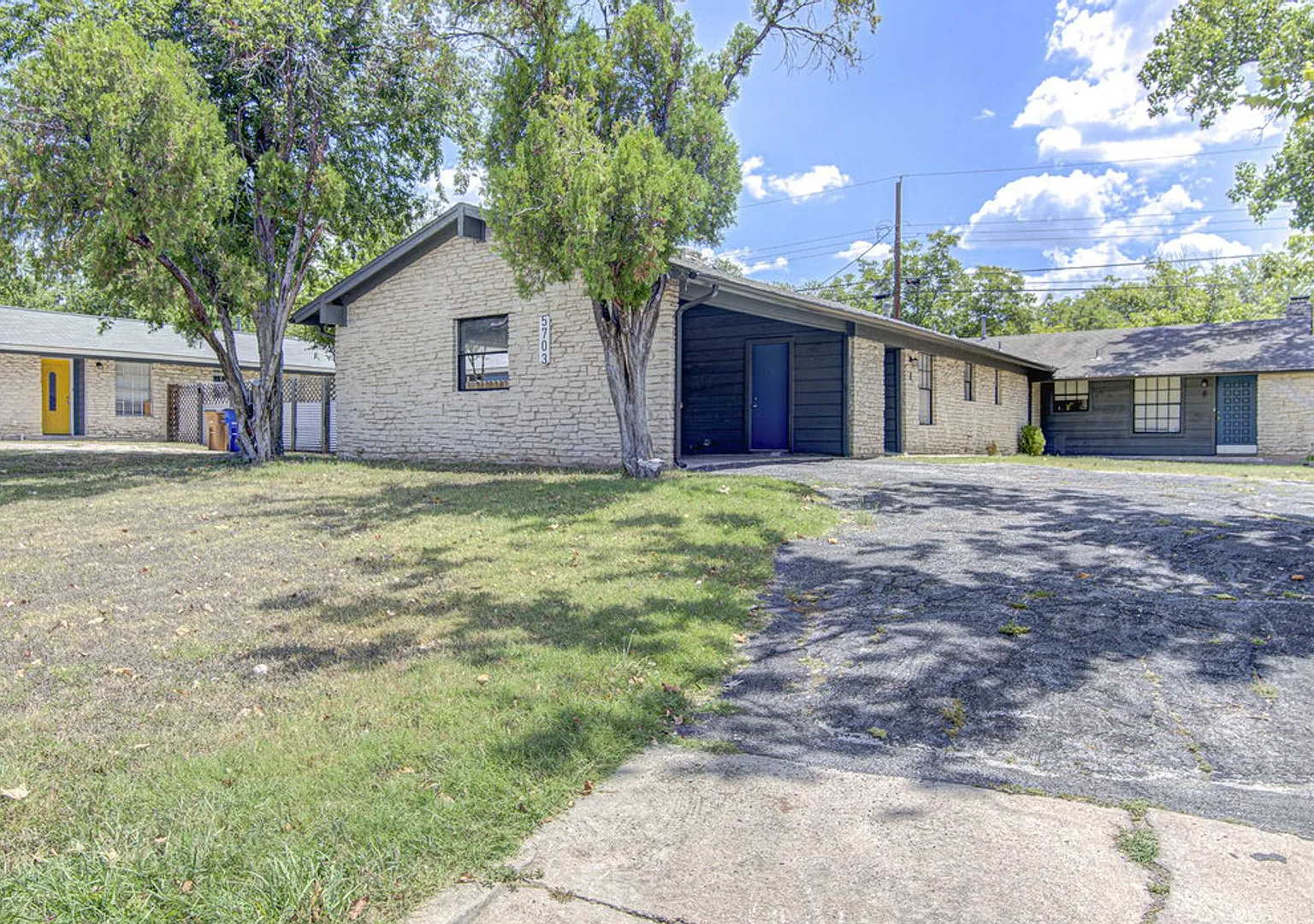 5703 Gloucester Ln — Photo 1