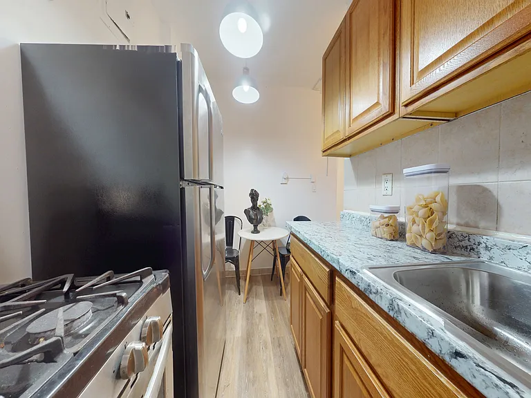 21-57 33rd St #1H — Photo 7