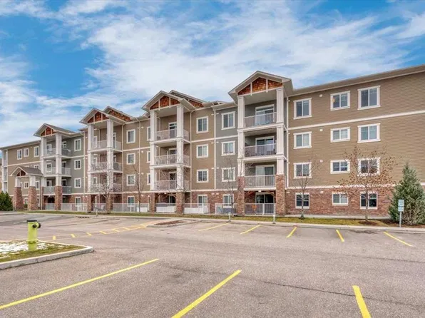 406 SW Cranberry Park SE #112, Calgary, AB T3M 1Y9