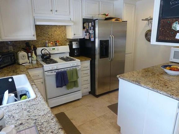 4th image of 9658 Amigo Ave Unit 115
