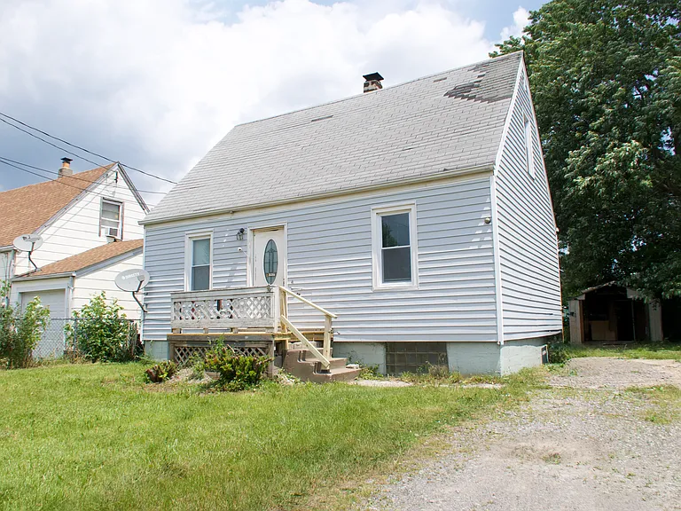 3011 Petroleum St — Photo 2