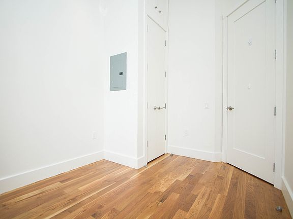 4th image of 193 Bedford Ave #5B1
