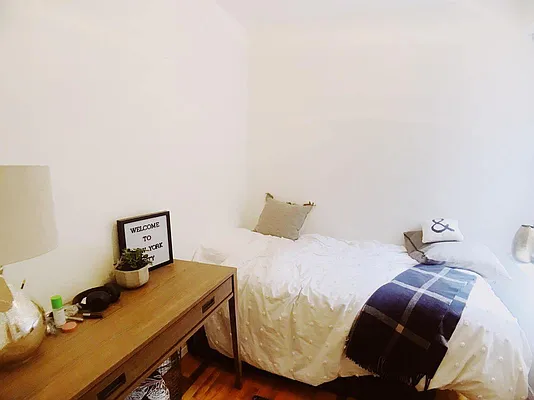 Rented by Compass | media 12