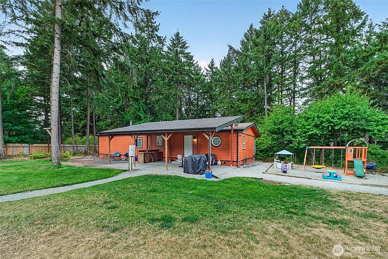 2nd image of 20924 90th Avenue E
