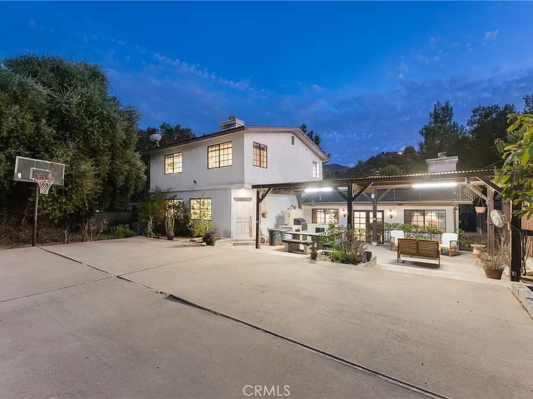 9348 Tujunga Canyon Blvd — Photo 3