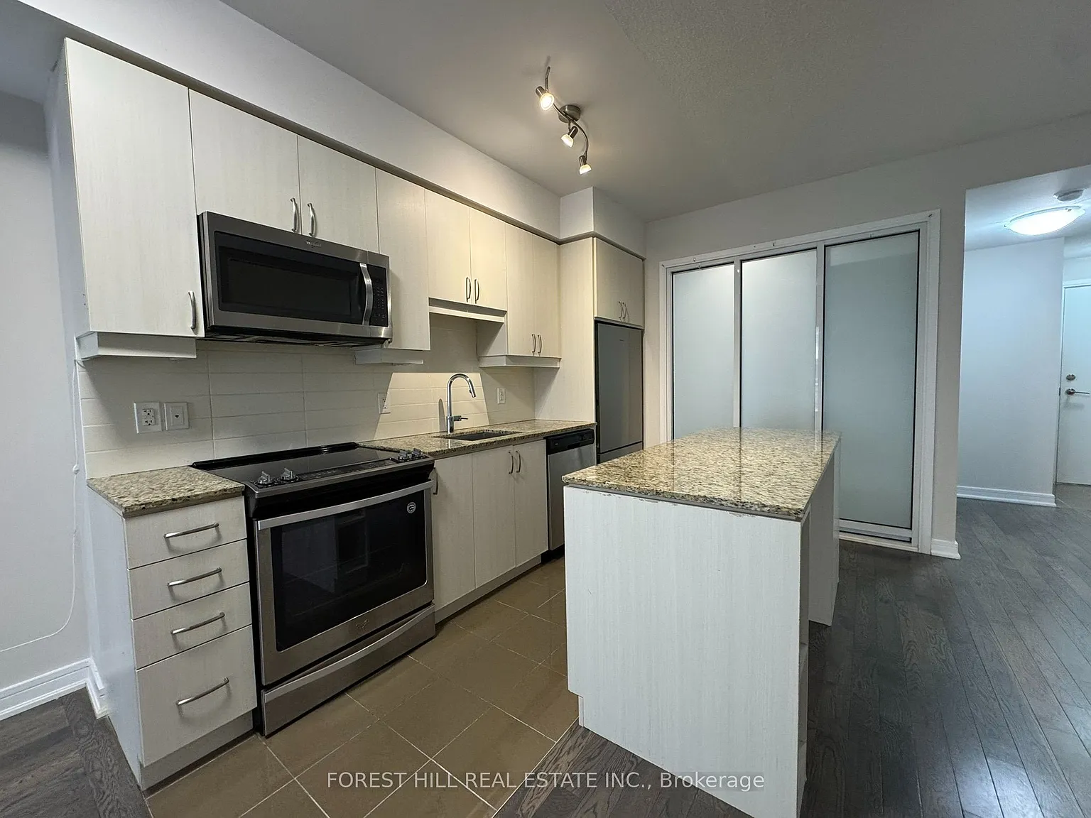 2 bed, $2,700 — Photo 2