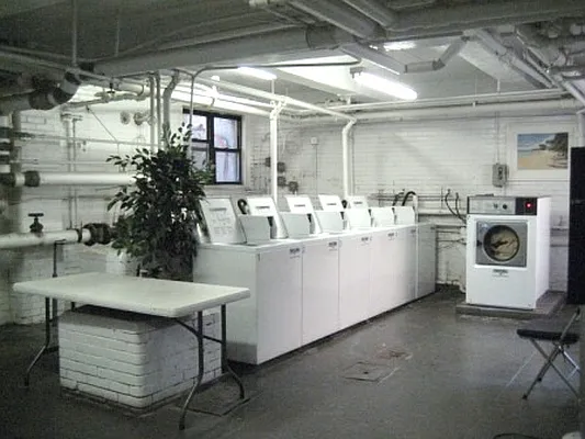 Rented by KVNY Soho | media 25