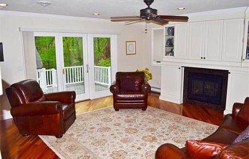 2nd image of 234 Palisades Cir