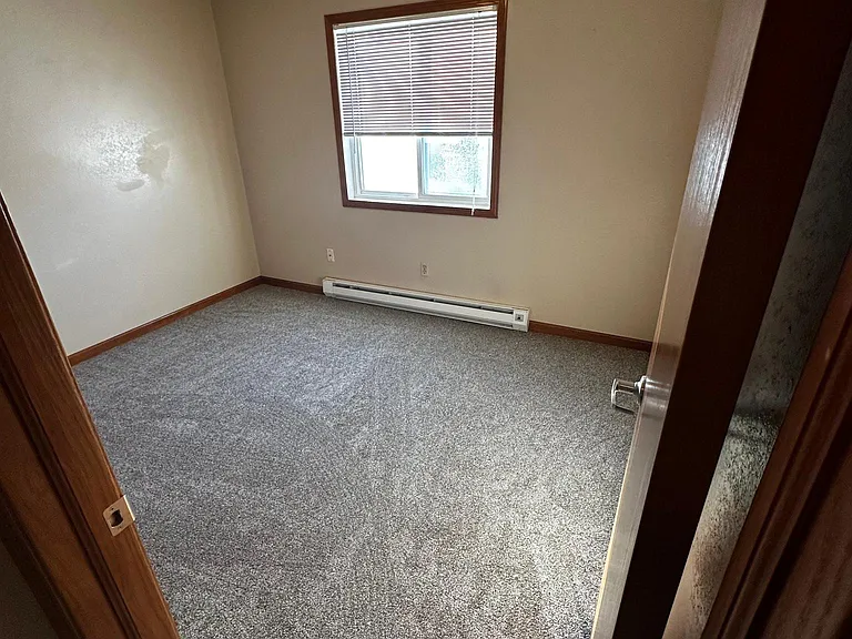 1030 N Lincoln Ave — Photo 8