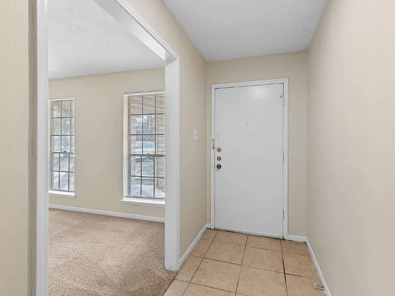 9603 Landry Blvd — Photo 2