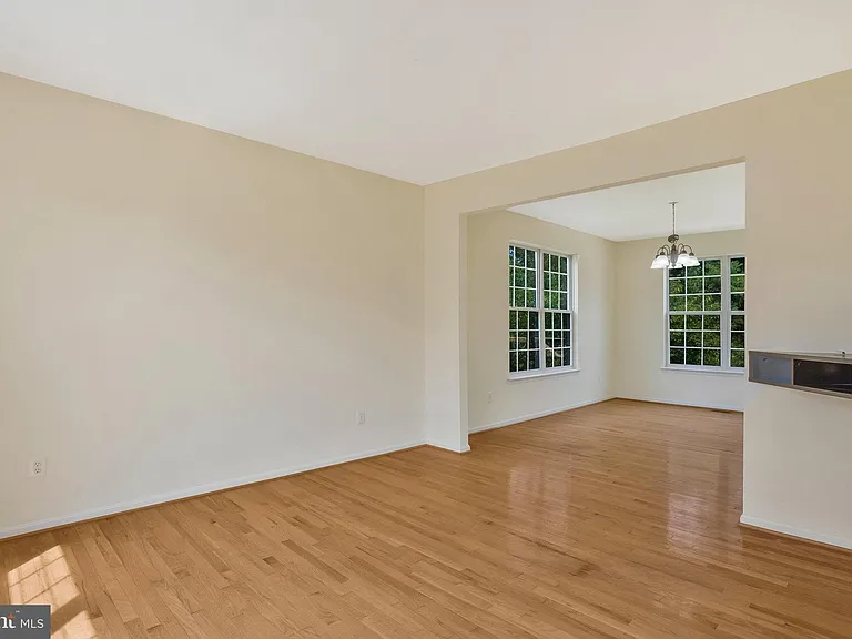 9112 Granite Ct — Photo 12