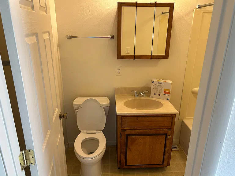 154 Linden St #5 — Photo 7