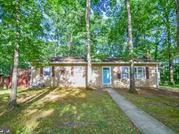 233 Budding Dogwood Rd, Bunker Hill, WV 25413