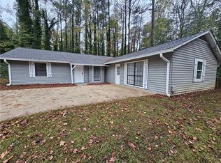 199 Holly Springs Ct, Ellenwood, GA 30294