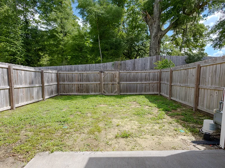 236 Spencer Cir — Photo 26